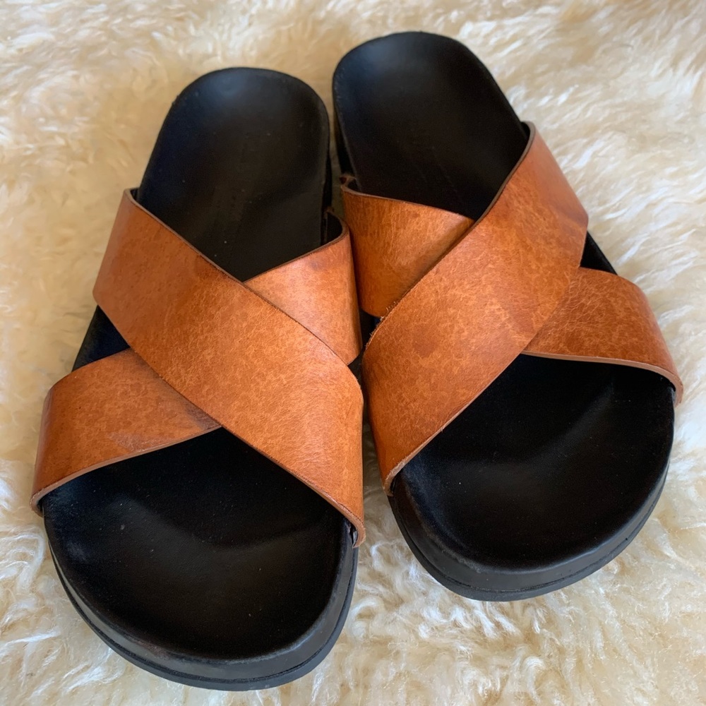 Woman By Common Projects Leather Crossover Flat Slide Cross Sandals 38 8 7.5